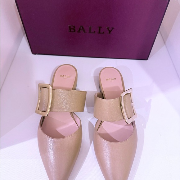 Bally Beige Pointed-Toe Leather Buckle Mules - Picture 5 of 7
